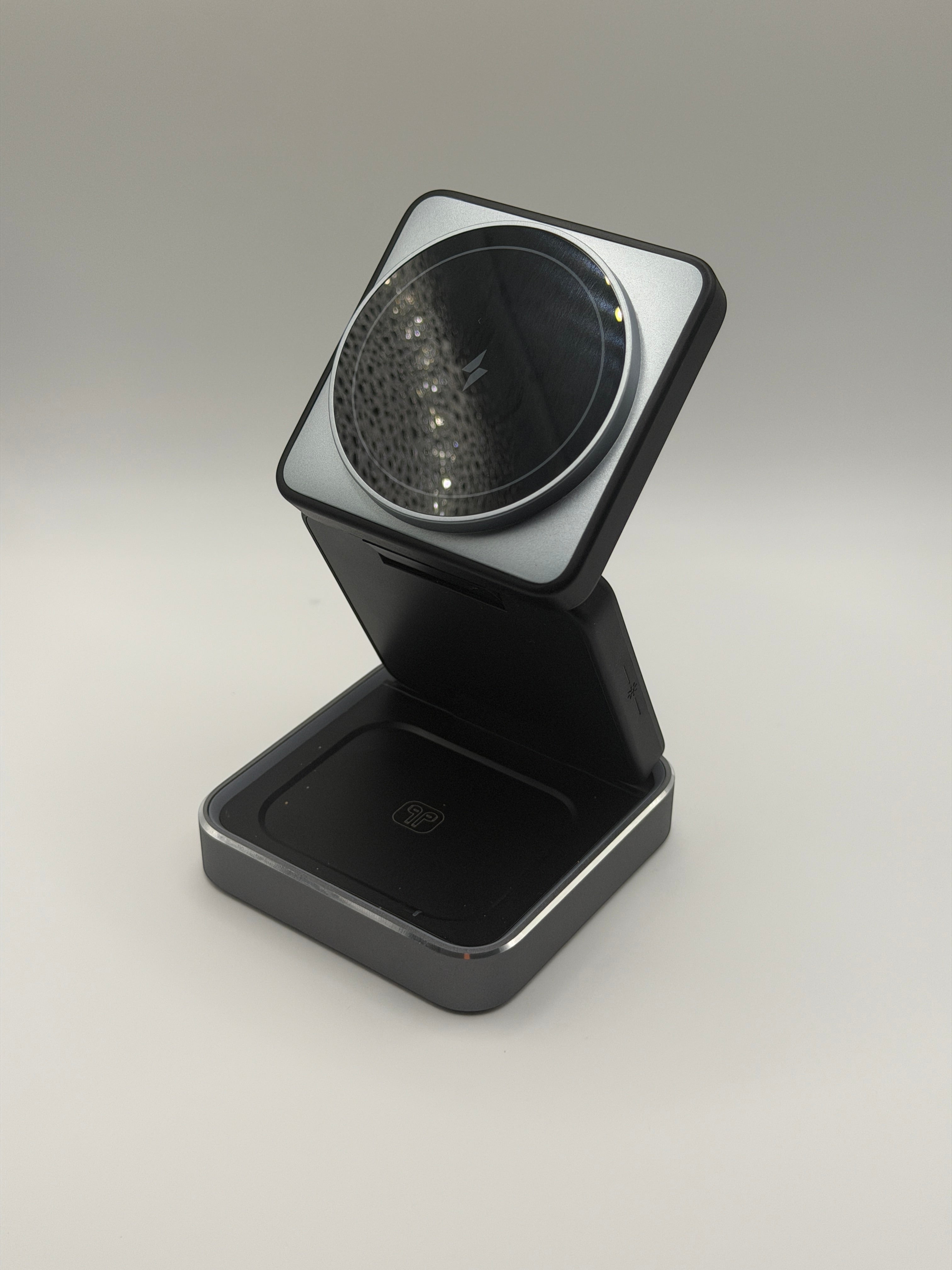GLOVOYAGE™ 3-in-1 foldable wireless charging station in grey with magnetic phone mount and earbud charging base.